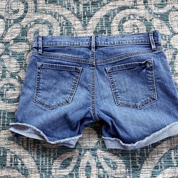 Ann Taylor LOFT Medium Wash Frayed Hem Denim Shorts Cuffed - Size 2 - Picture 3 of 10